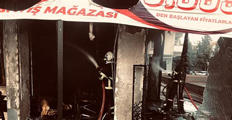 A­k­s­a­r­a­y­­d­a­ ­M­o­b­i­l­y­a­ ­M­a­ğ­a­z­a­s­ı­n­d­a­ ­Y­a­n­g­ı­n­ ­Ç­ı­k­t­ı­:­ ­1­ ­Y­a­r­a­l­ı­